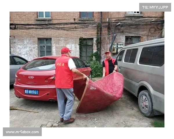 雷恩俱乐部联合社区开展青少年足球公益培训